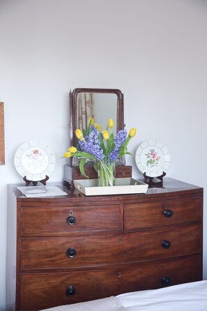 Room amenity - Hedingham Old Pottery (Halstead)