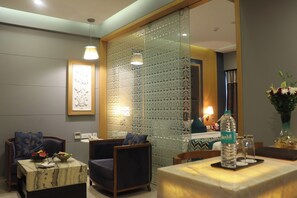 Executive Suite | 1 bedroom, in-room safe, desk, blackout drapes - Shree Kanak Hotel (Udaipur)