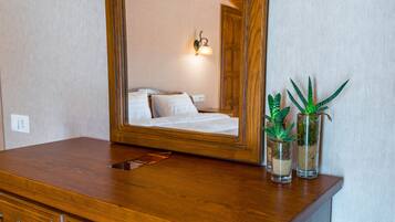 Superior Double or Twin Room | 1 bedroom, minibar, in-room safe, desk