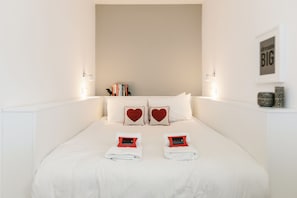 Apartment (Baxter Quarters) | 2 bedrooms, Egyptian cotton sheets, individually decorated - Urban Quarters Serviced Apartments (Dundee)