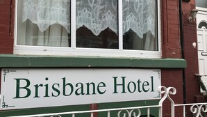Unclassified image, 5 of 7, button - Brisbane Hotel (Blackpool)