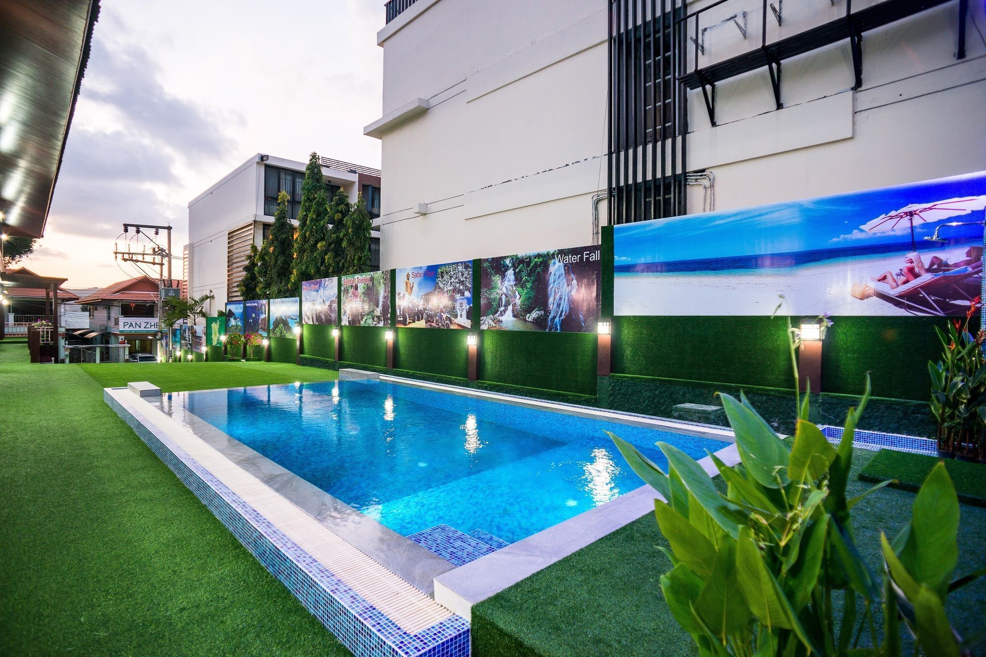 حمّام سباحة خارجي