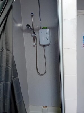 Family Room (Sleeps 4 People, Shared Bathroom) | Bathroom - WISHING WELL GUEST HOUSE (Blackpool)