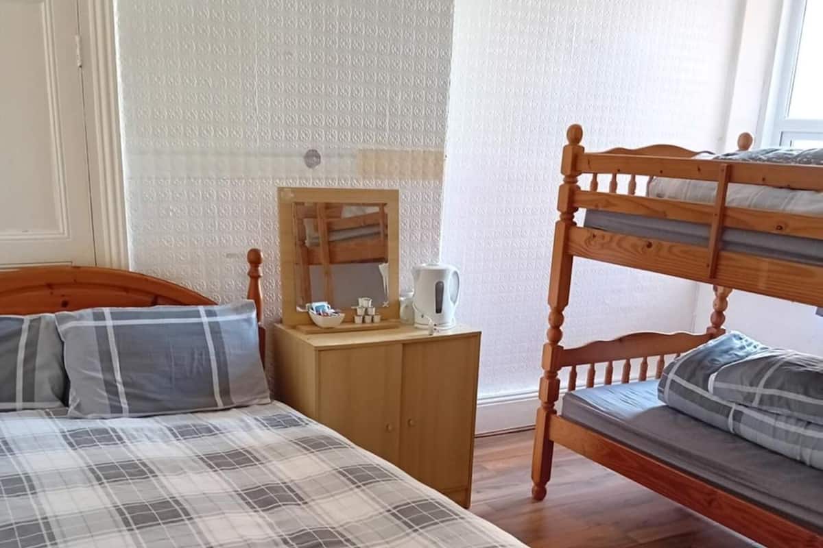 Familierom, privat bad | Bad