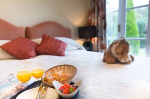 Soundproofing, free WiFi