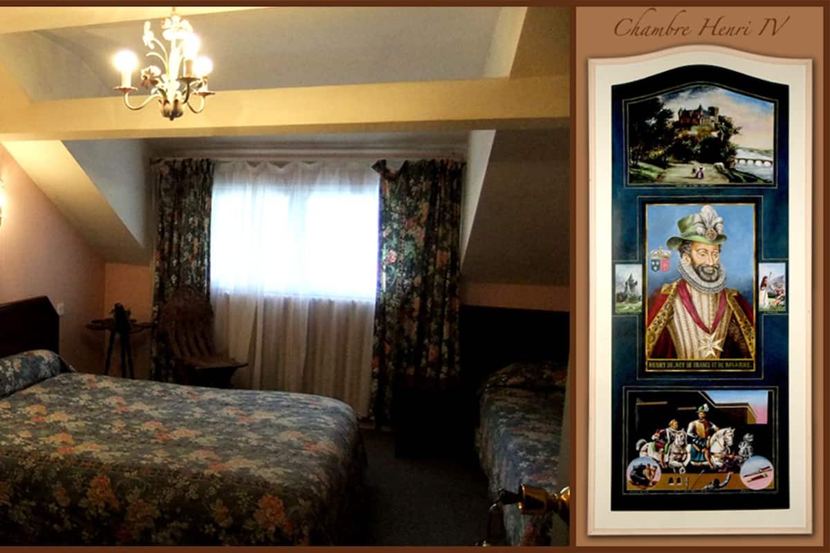 Triple Room (Henry IV) | Soundproofing, free WiFi
