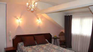 Chambre Triple (Henry IV) | Chambres insonorisées, Wi-Fi gratuit