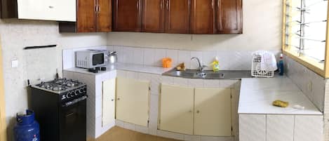 Basic Apartment, 2 Bedrooms | Private kitchen