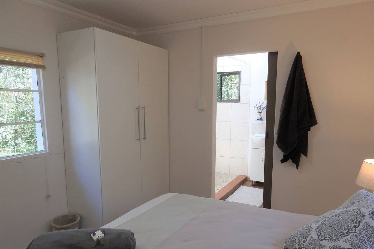 Economy Cottage, 1 Bedroom | WiFi (free), bed sheets
