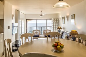 Luxury Apartment, 3 Bedrooms | Living area - 802 Bermudas (Umhlanga)