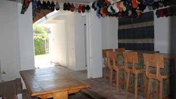 Bar (in der Unterkunft)