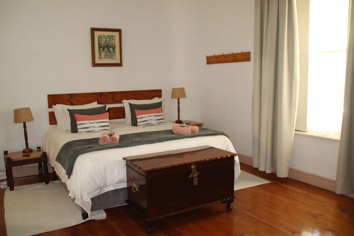 Protea Room | 5 bedrooms, premium bedding, minibar, in-room safe