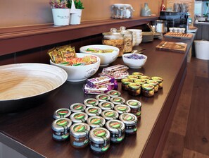 Petit déjeuner buffet compris tous les jours