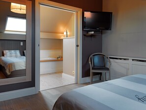 Comfort Double Room | Minibar, in-room safe, desk, free WiFi - 'T Ponton (Nieuwpoort)