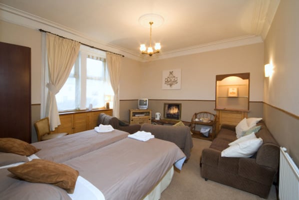 Twin Room, Private Bathroom