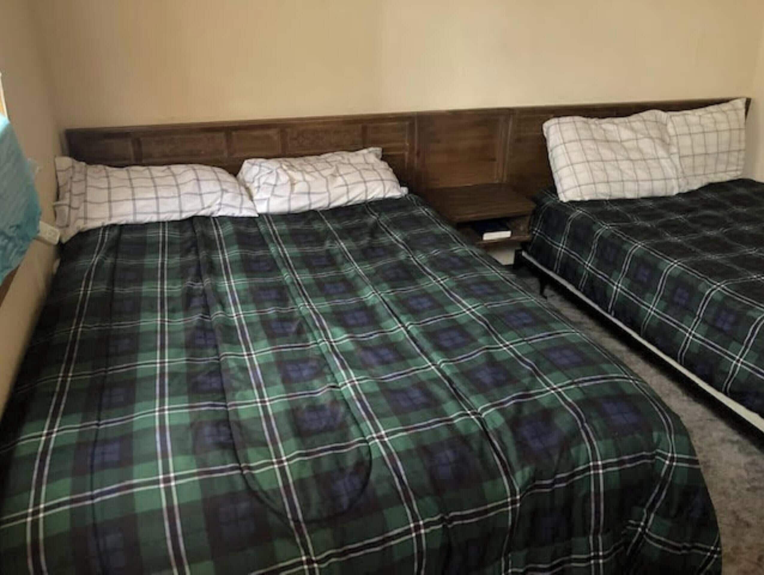 Deluxe Room, 2 Double Beds, Non Smoking | Desk, WiFi (free), bed sheets