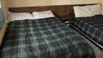 Deluxe Room, 2 Double Beds, Non Smoking | Desk, WiFi (free), bed sheets