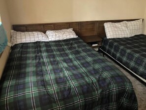 Deluxe Room, 2 Double Beds, Non Smoking | Desk, WiFi (free), bed sheets - OYO Historic Heritage Motel Kansas (Dighton)