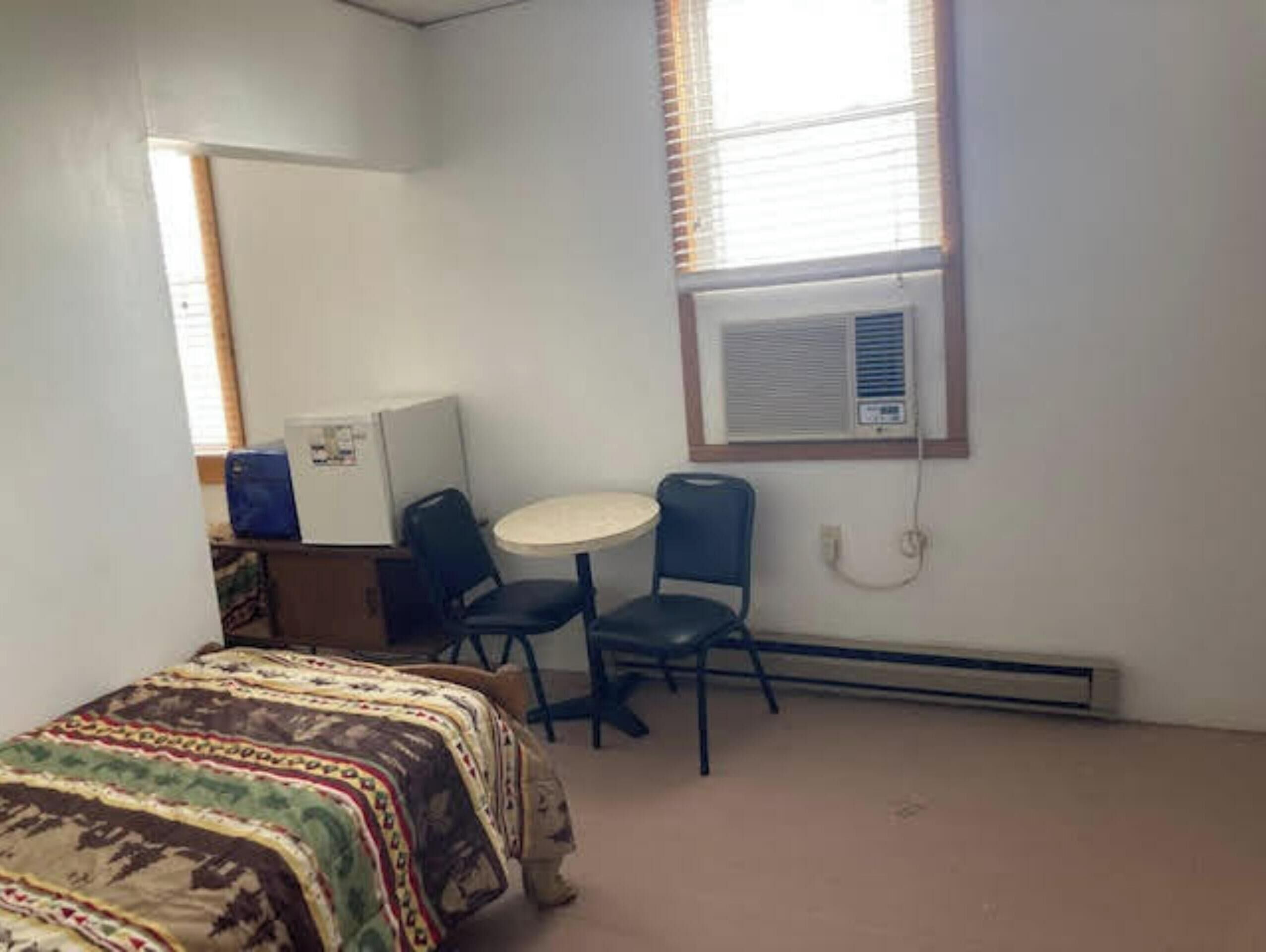 Room, 2 Double Beds, Non Smoking | Desk, WiFi (free), bed sheets