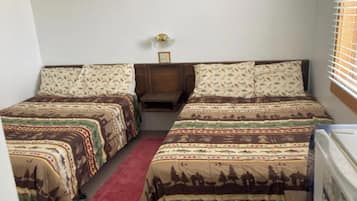 Kamer, 2 tweepersoonsbedden, niet-roken | Een bureau, gratis wifi, beddengoed