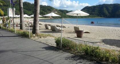 Dr Calayan's 2BR Condo at Pico De Loro