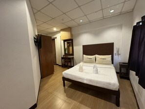 Classic Room | Free WiFi, bed sheets - SJ Mansion Hotel (San Jose)