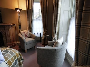 Deluxe Double or Twin Room | Egyptian cotton sheets, individually decorated, individually furnished