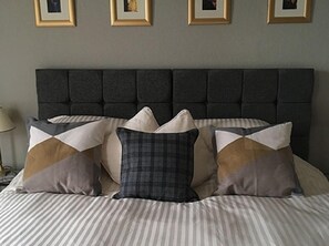 Deluxe Double or Twin Room | Egyptian cotton sheets, individually decorated, individually furnished