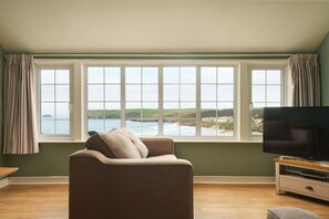 公寓 (Sleeps 6) | 起居区 | 平板电视