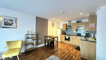 Deluxe-Apartment, eigenes Bad, Blick auf den Innenhof (Ground - CTR 18 ) | Lounge