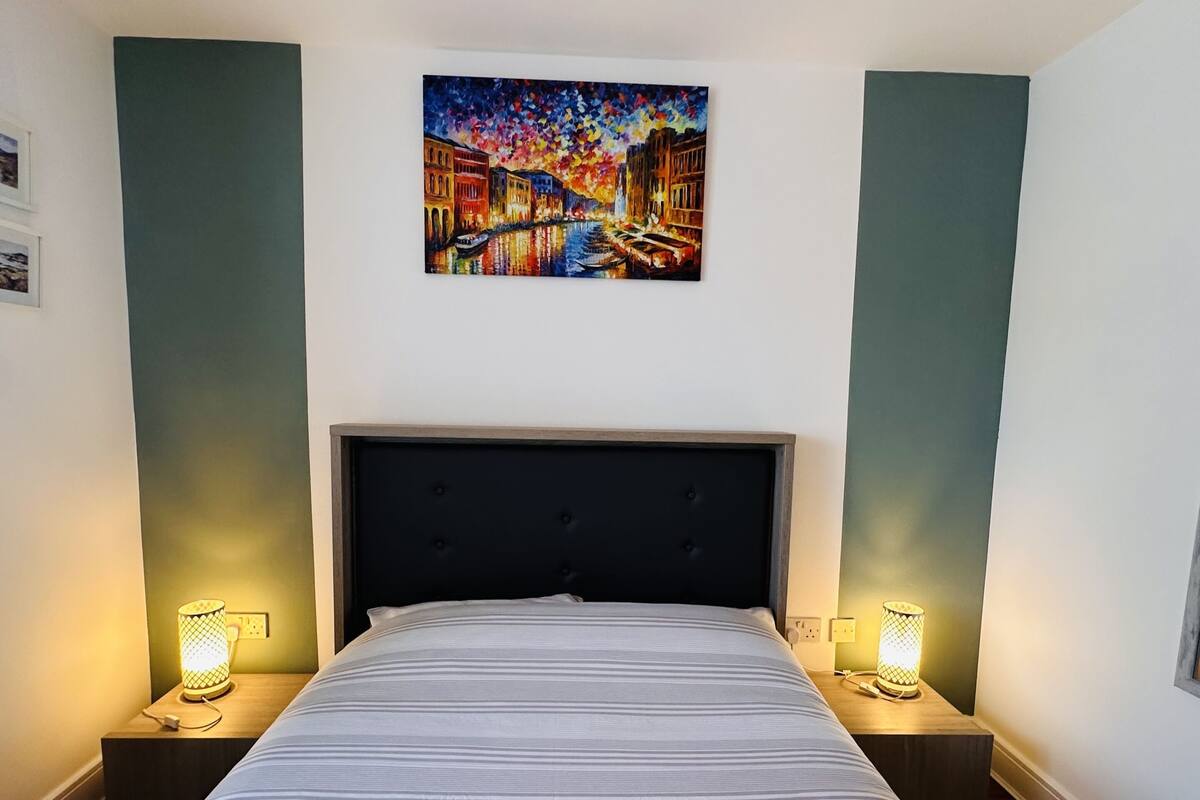 Superior Apartment, Private Bathroom (First Floor CTR 22) | 1 bedroom