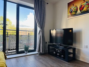 Superior Apartment, Private Bathroom (First Floor CTR 22) | Interior