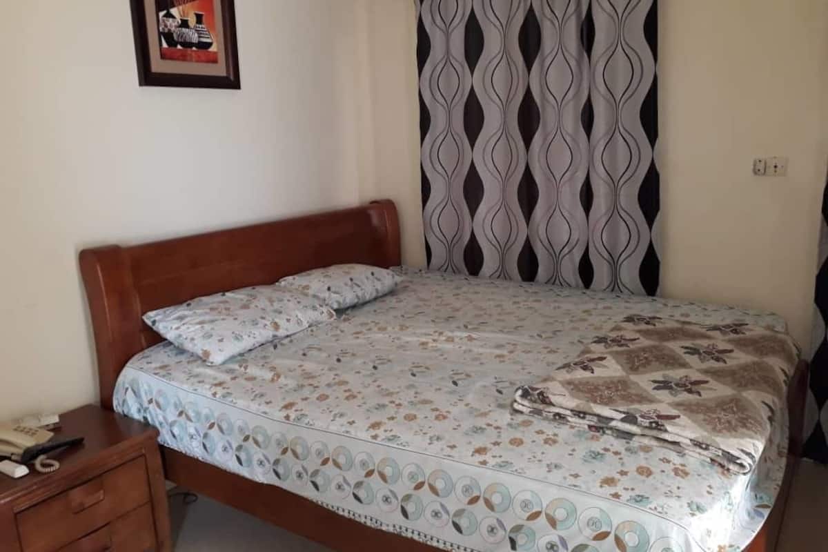 1 slaapkamer, een kluis op de kamer, een bureau, gratis wifi
