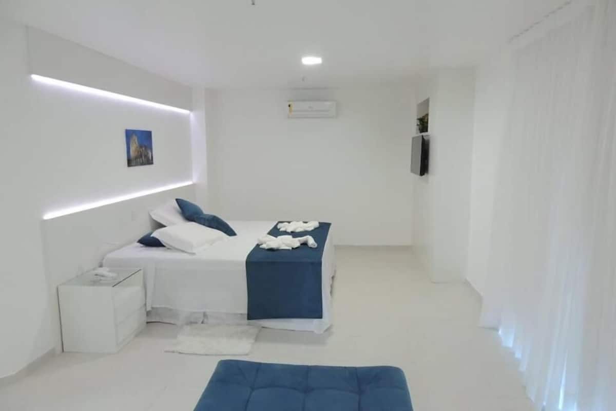 minibar, desk, free wifi