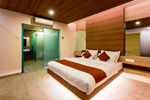 1 bedroom, premium bedding, in-room safe, soundproofing