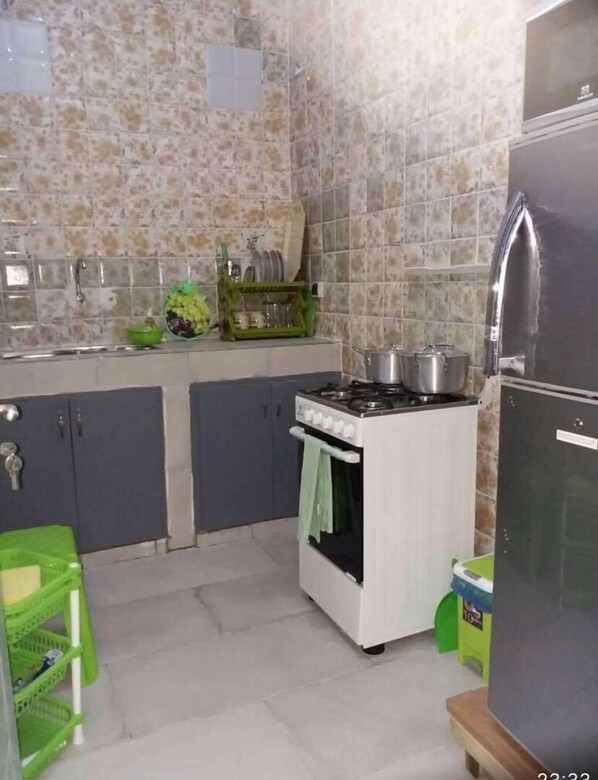 Comfort Apartment, 1 Bedroom | Private kitchen
