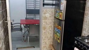 Căn hộ Deluxe, 1 phòng ngủ | Bếp riêng | Tủ lạnh, lò vi sóng, lò nướng, bếp nấu 