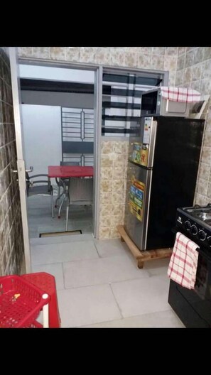 Deluxe Apartment, 1 Bedroom | Private kitchen