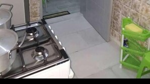 Căn hộ tiện nghi đơn giản, 1 phòng ngủ | Bếp riêng | Tủ lạnh, lò vi sóng, lò nướng, bếp nấu 