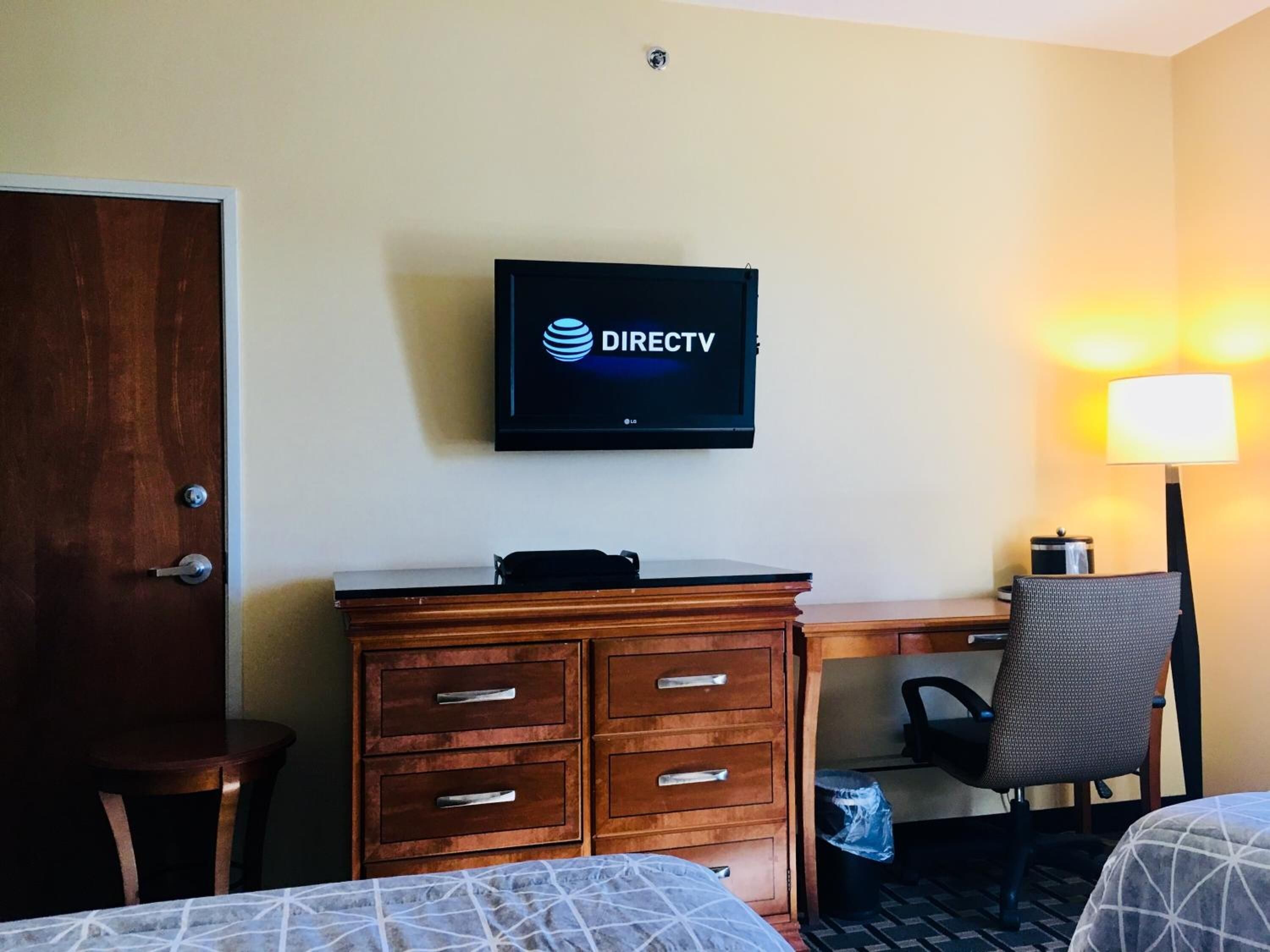 in-room safe, desk, free wifi, bed sheets