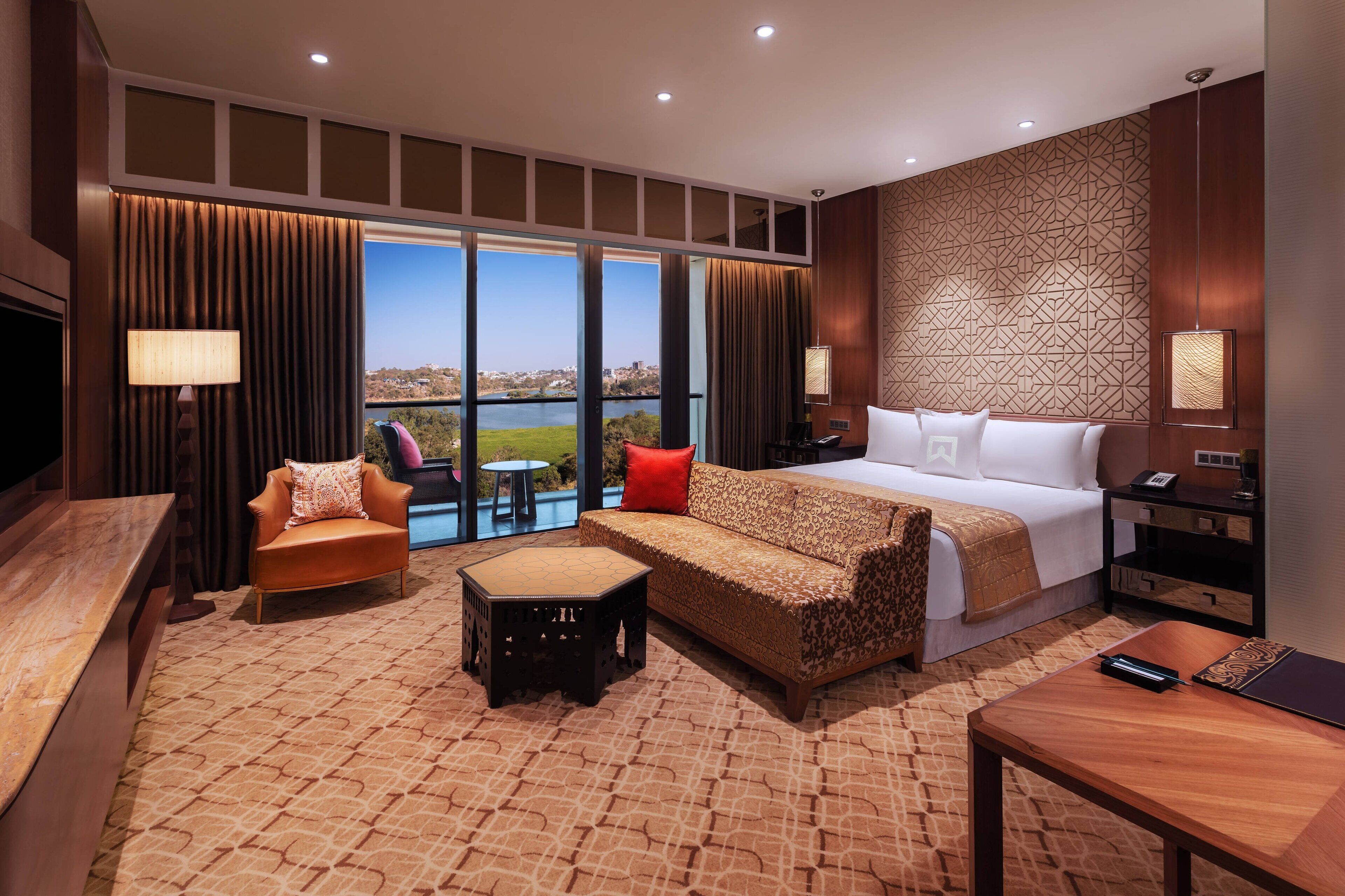 exclusive room, 1 double bed, smoking, city view (tower) | 1 bedroom, premium bedding, in-room safe, desk