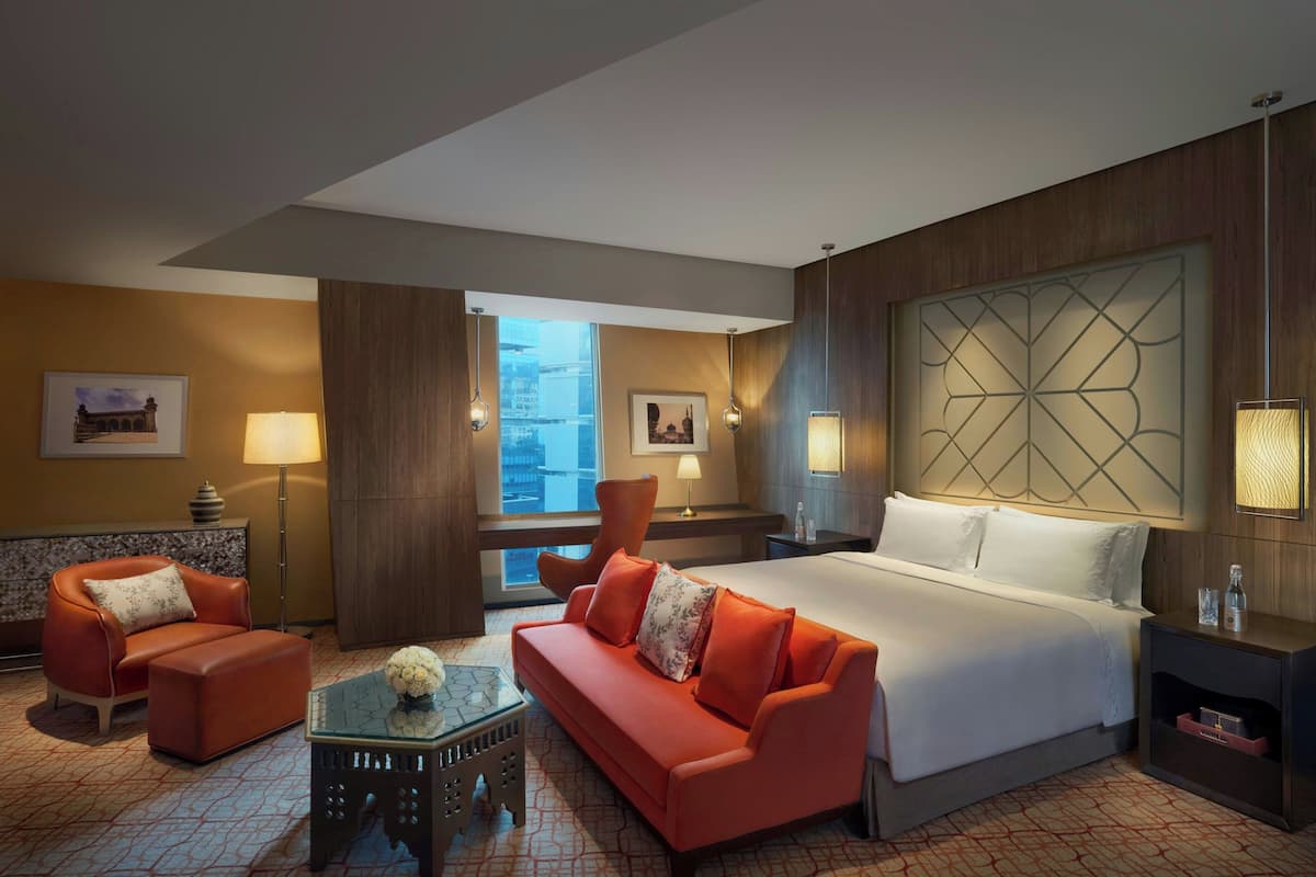 Suite, 1 Double Bed, Smoking, Tower