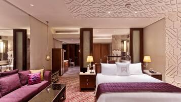 1 bedroom, premium bedding, in-room safe, desk