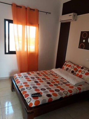 Blackout curtains, iron/ironing board, free WiFi, bed sheets - Residence Bellevue (Abidjan)