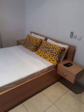 Appartement, 1 slaapkamer | Verduisterende gordijnen, een strijkplank/strijkijzer, gratis wifi