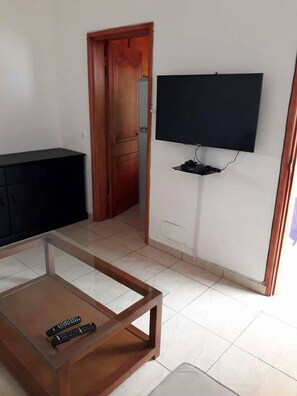 Apartment, 1 Bedroom | Room amenity