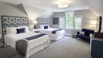 Standardværelse - 1 soveværelse - ikke-ryger (Double Queen Room) | 1 soveværelse, premium-sengetøj, minibar, mørklægningsgardiner