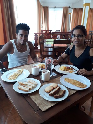 Free daily continental breakfast  - Figaro Hotel Boutique (Samaná)
