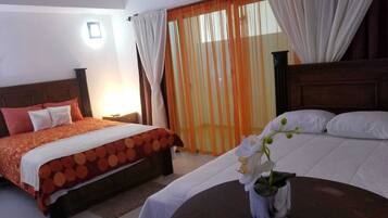 Premium bedding, soundproofing, iron/ironing board, free WiFi