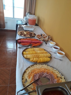 Esmorzar diari continental gratuït 